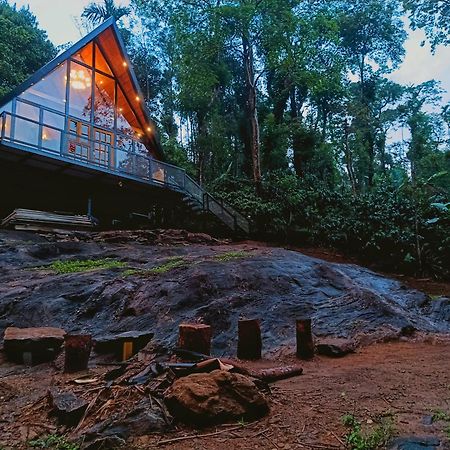 Whiskeywoods Villa Madikeri Buitenkant foto